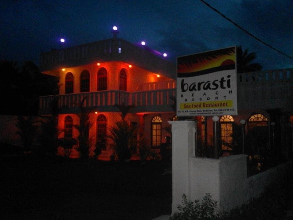 Oyo 459 Barasti Beach Resort 칼루타라 외부 사진